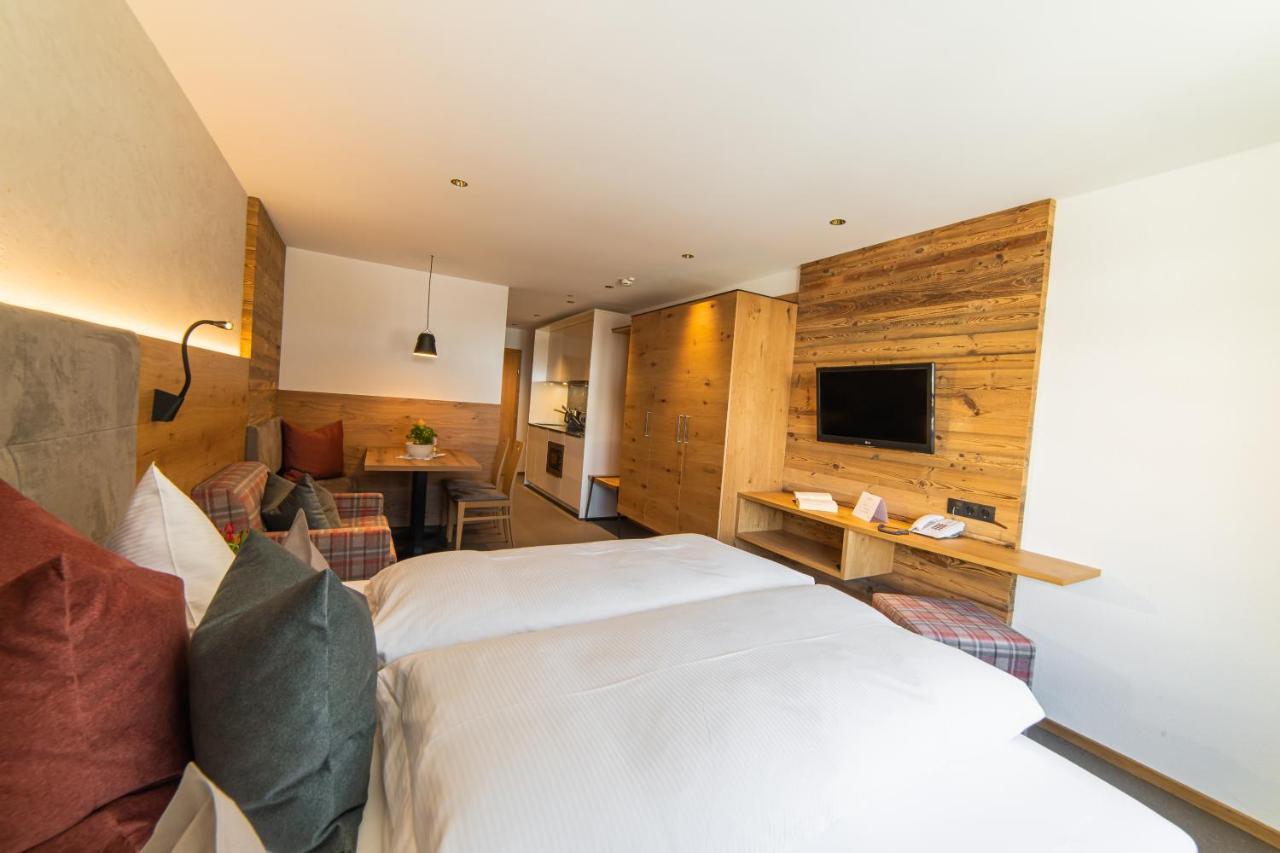 Aparthotel Hochland Gmbh Nauders Eksteriør bilde